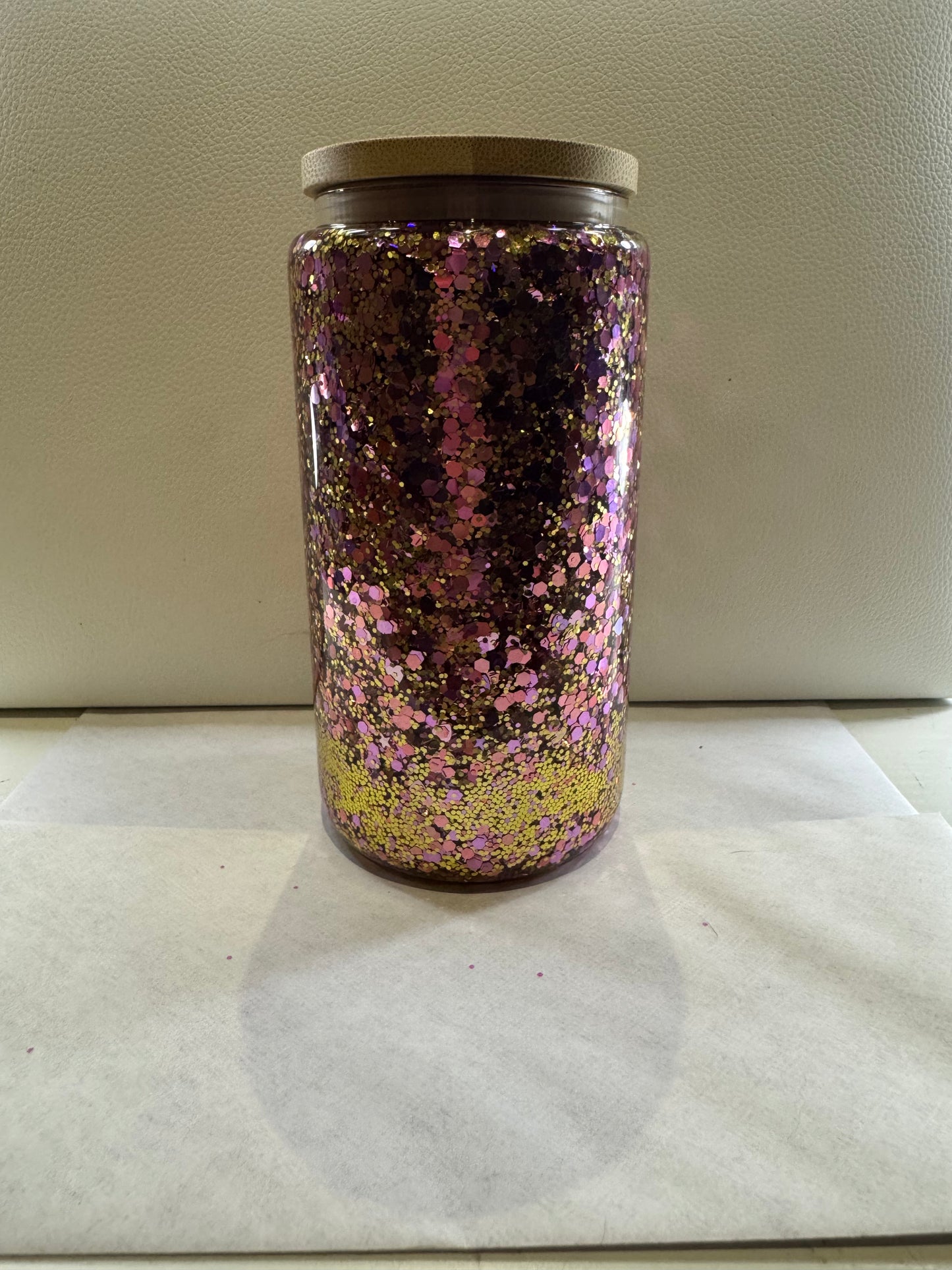 16oz Pink and Gold glass glitter cup